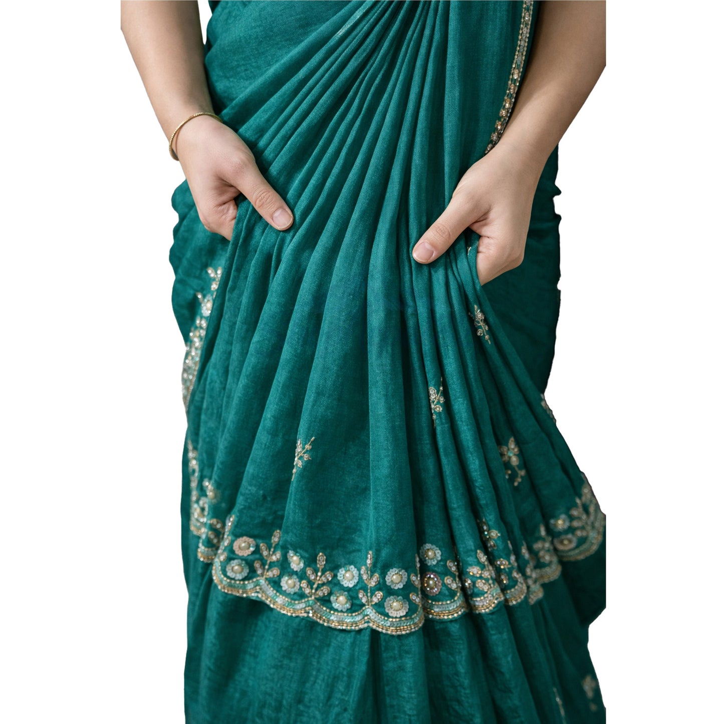 Women's Elegant Green Saree with Embroidered Border – Traditional Ethnic Wear – हरियो कढाई साड़ी