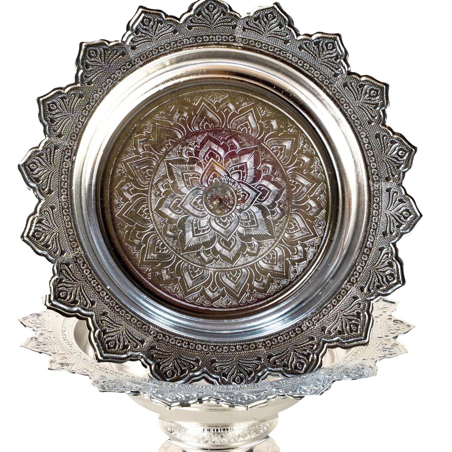 Handcrafted Silver Finish Puja Pedestal Tray | Traditional Decorative Offering Plate – हस्तनिर्मित पूजा थाल