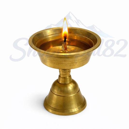 Traditional Brass Diya – Puja Oil Lamp for Aarti & Festivals – पितल दियो